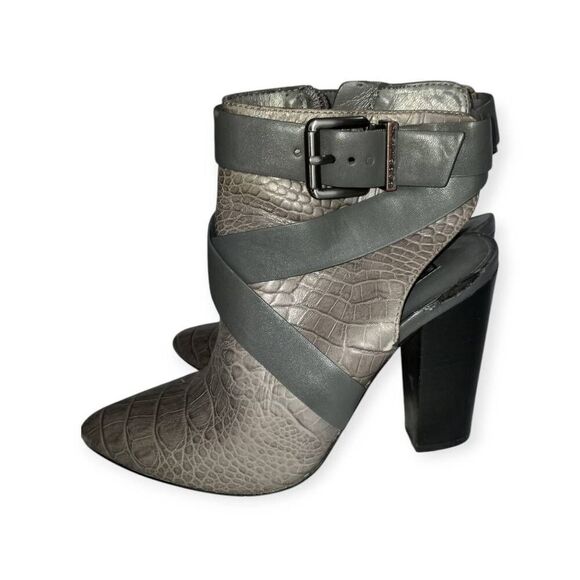 BCBGENERATIONS JEZEBELL GRAY CROC EMBOSSED BOOTIES SZ.6.5 GUC. - Picture 3 of 8